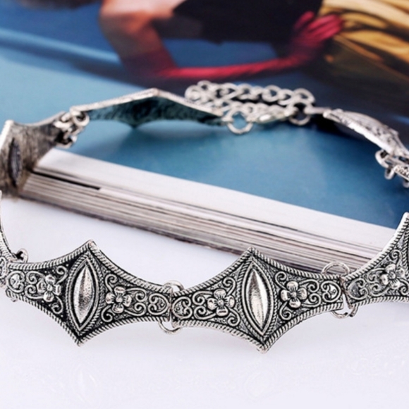 Antique Silver Plated Choker - Picture 3 of 6